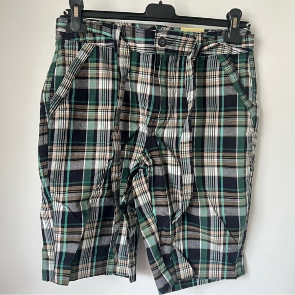 St. John’s Bay-Women’s Plaid Classic Flat Front Shorts-Multicolored. Size:8. NWT